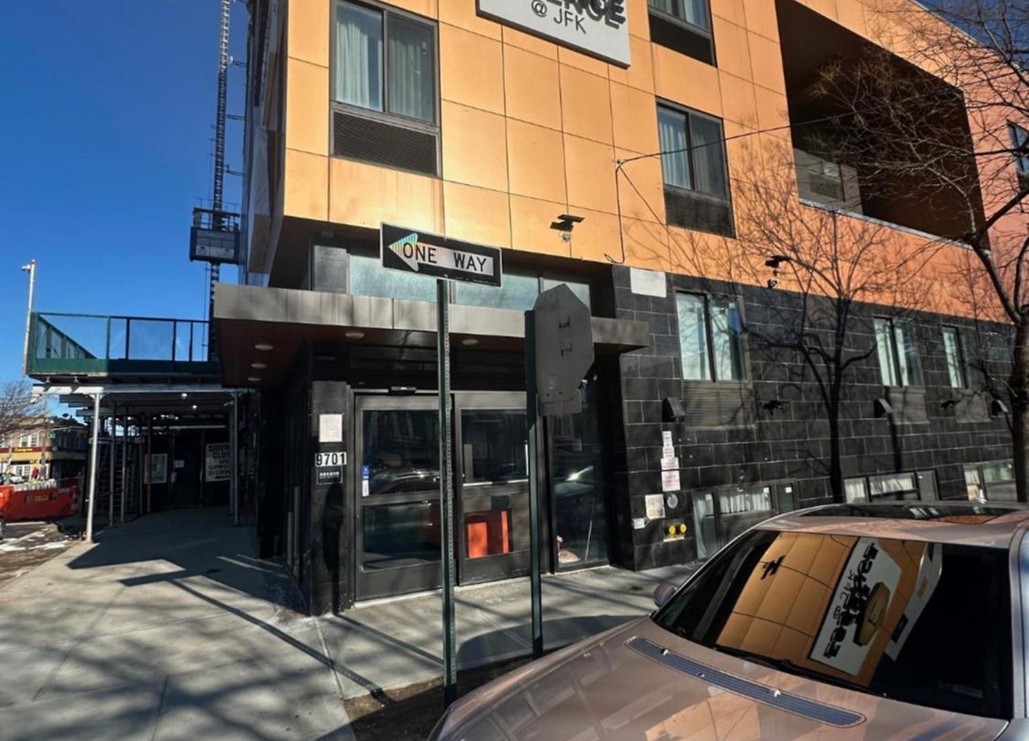 Hotel The Essence At Jfk 3*
