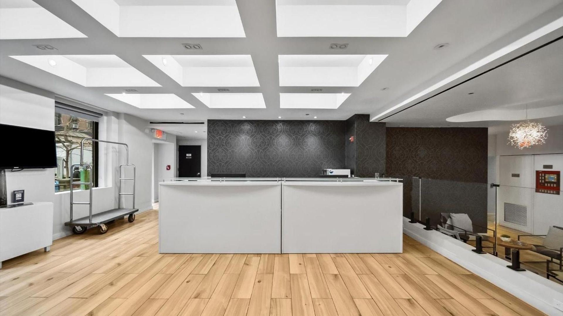 Lexington Plaza Hotel 4*