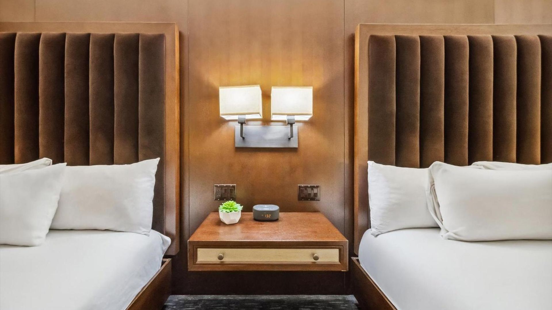 Hotel Lexington Plaza 4*