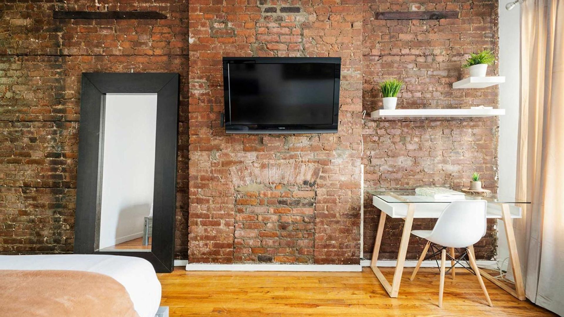 Apartment 26-3a Gramercy W D Outdoor Courtyard *