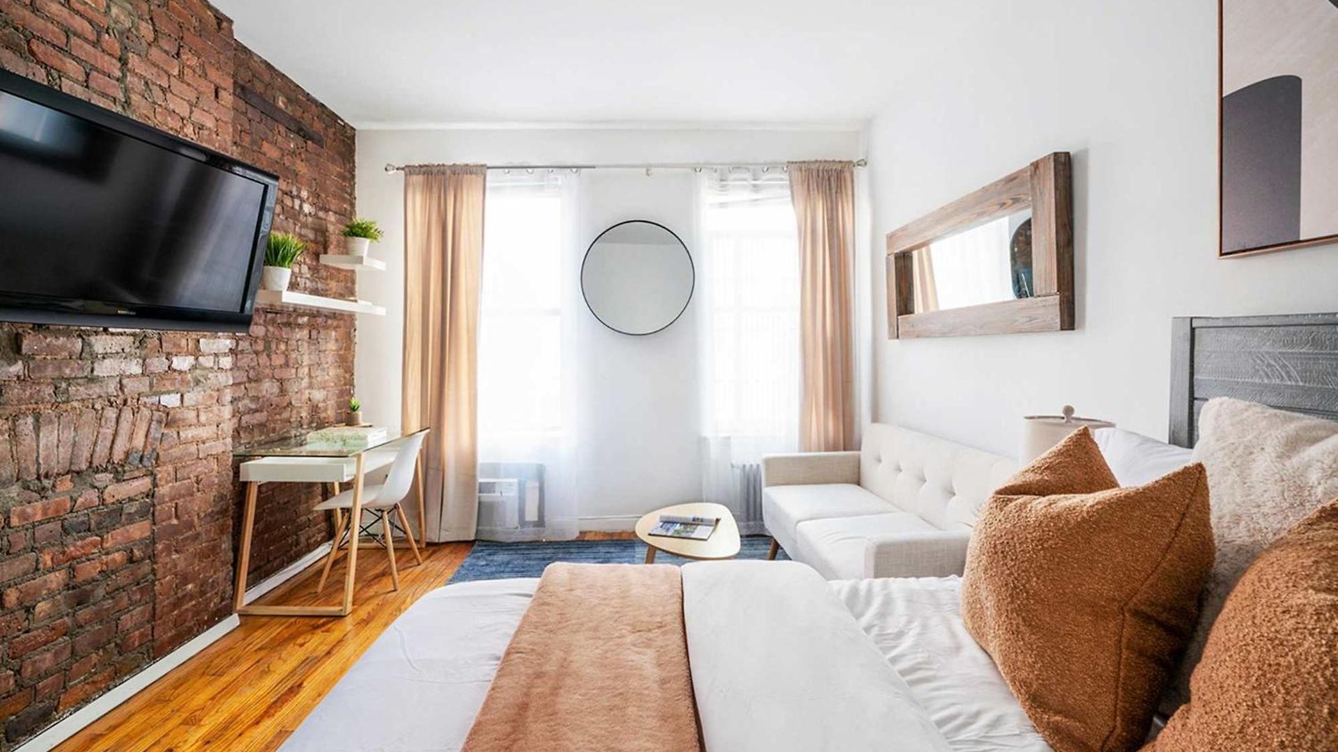 26-3a Gramercy W D Outdoor Courtyard New York