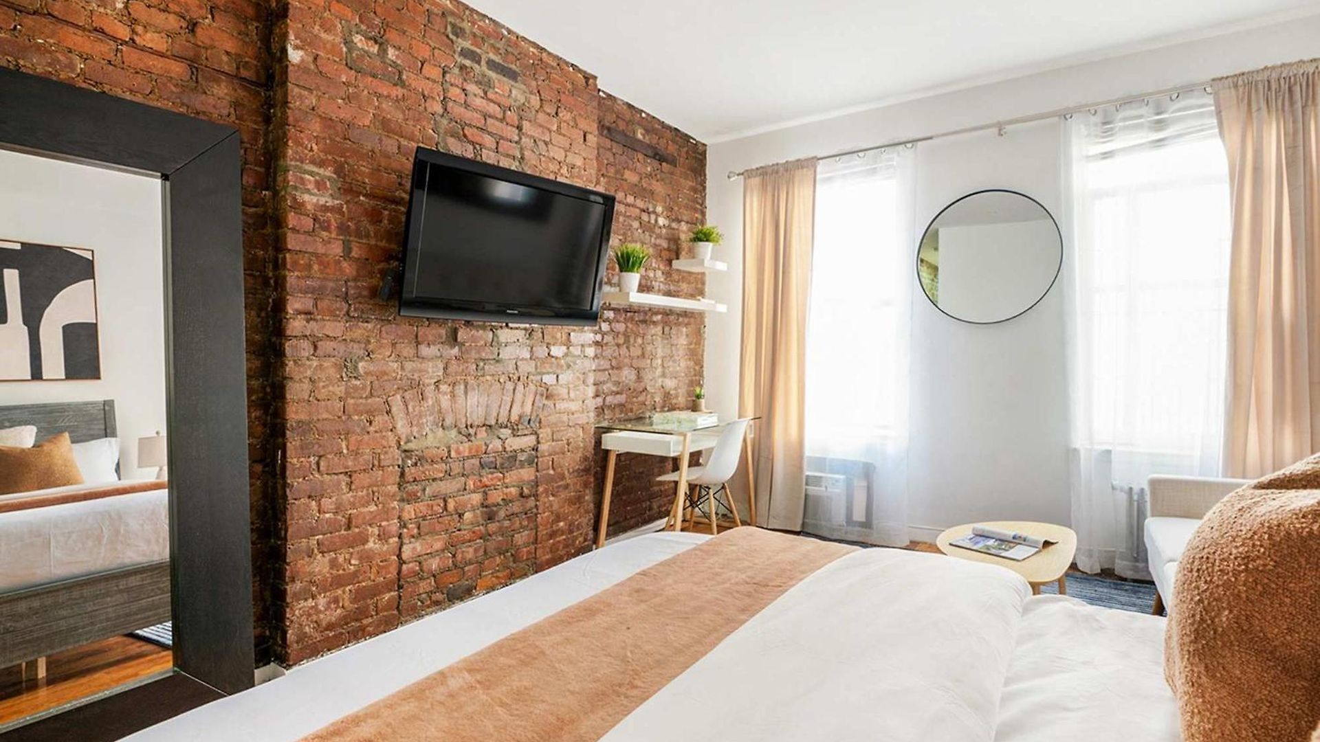 26-3a Gramercy W D Outdoor Courtyard * New York