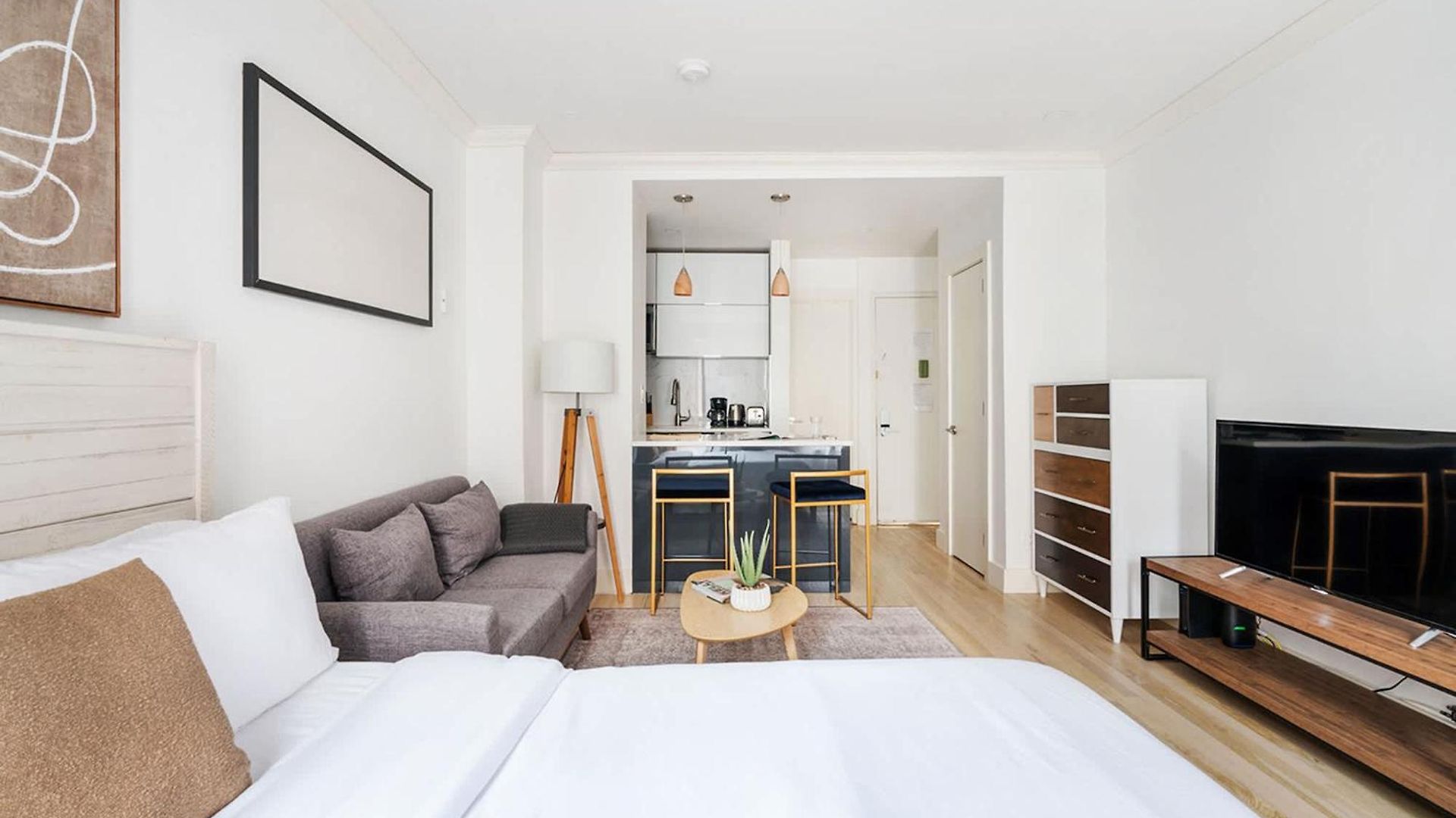 Apartment 1597-2 Luxury Upper East Side W&d