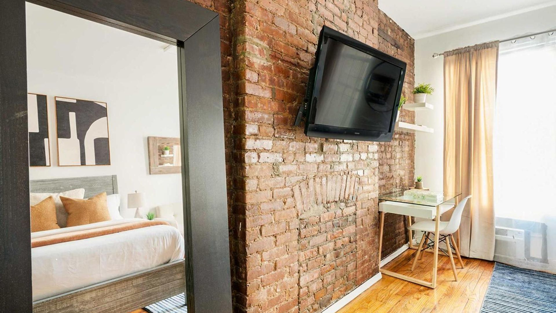 26-3a Gramercy W D Outdoor Courtyard New York