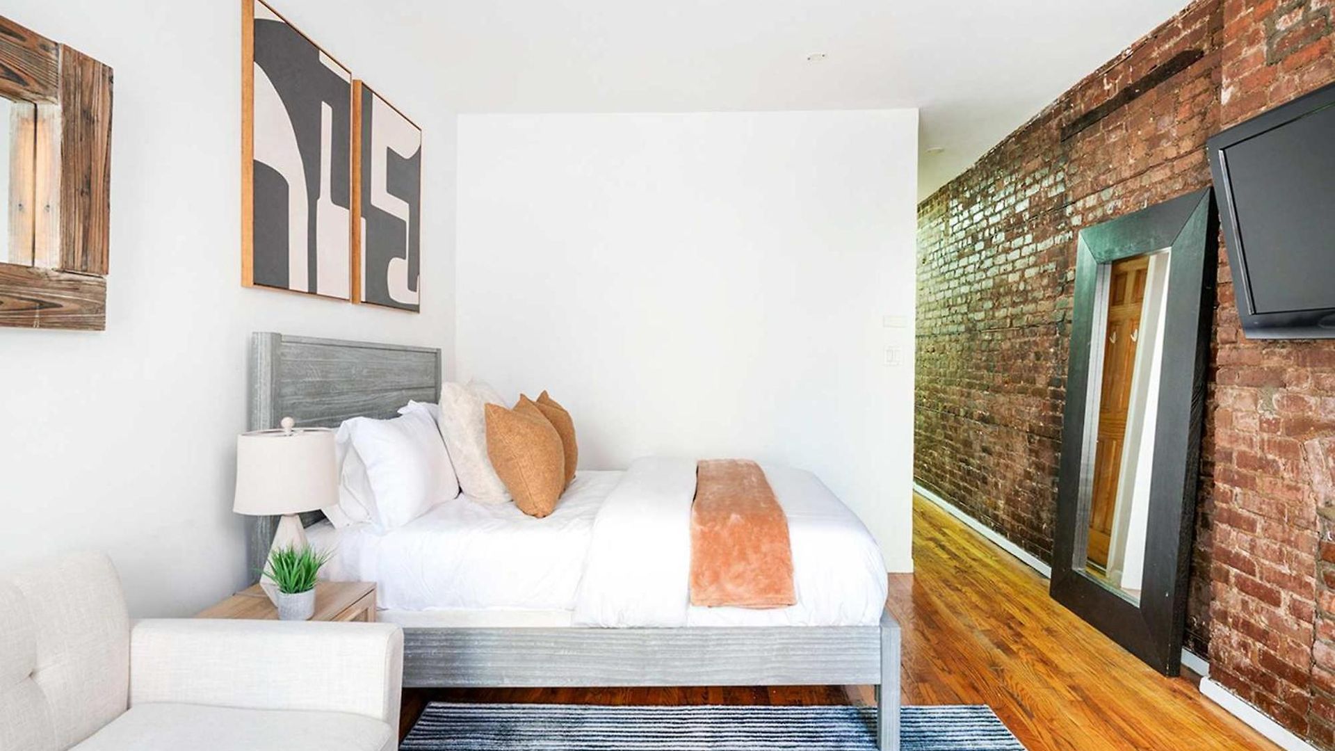 Apartment 26-3a Gramercy W D Outdoor Courtyard