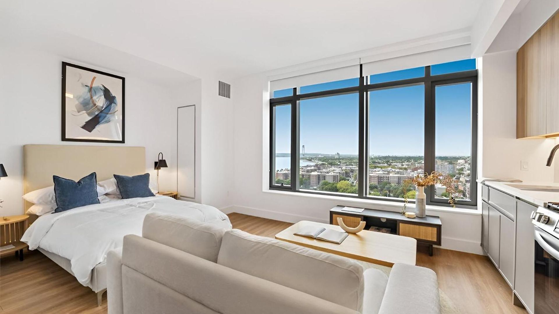 Posh With Luxe Amenities In Prime Location!