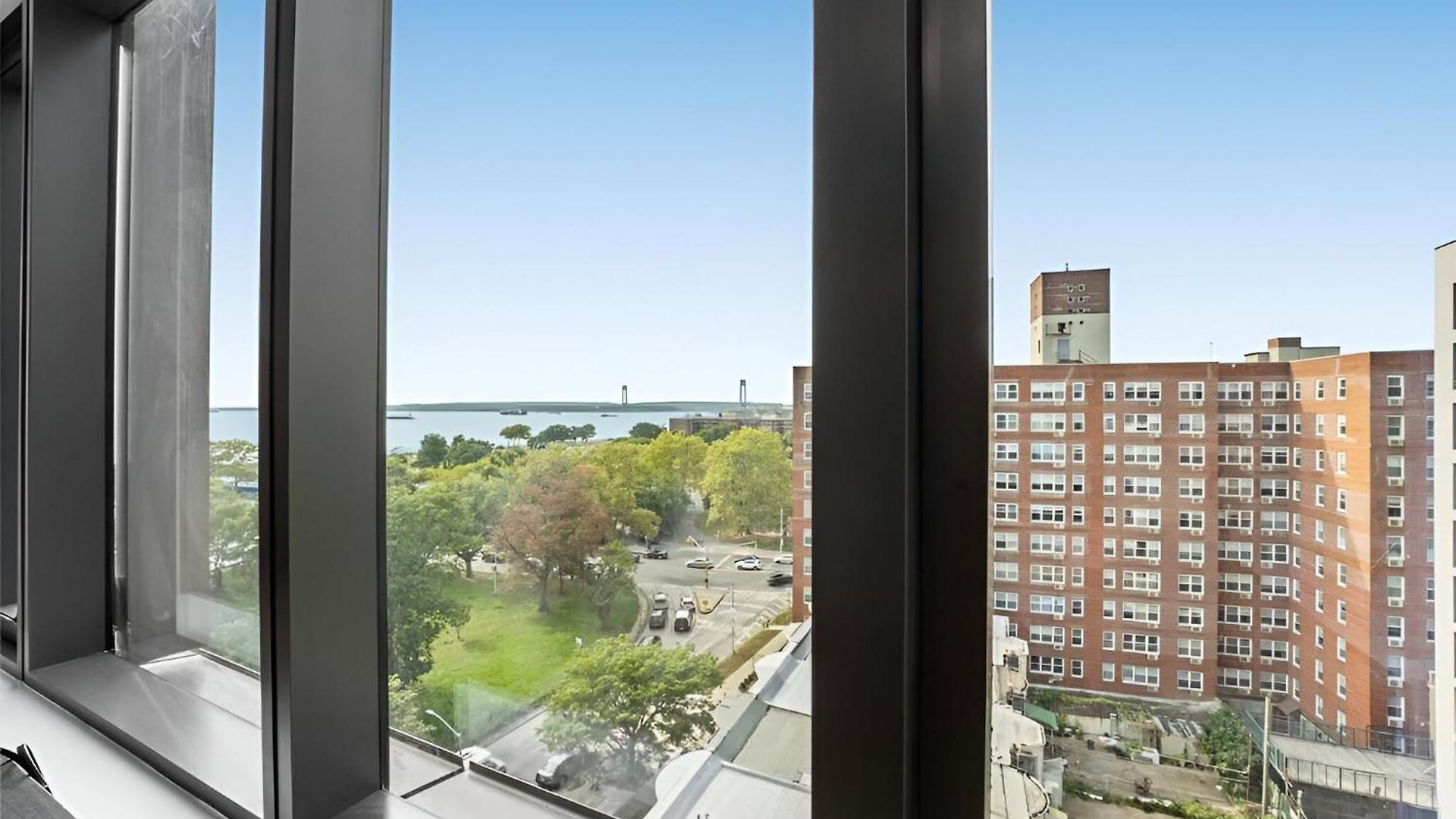 Posh With Luxe Amenities In Prime Location! *