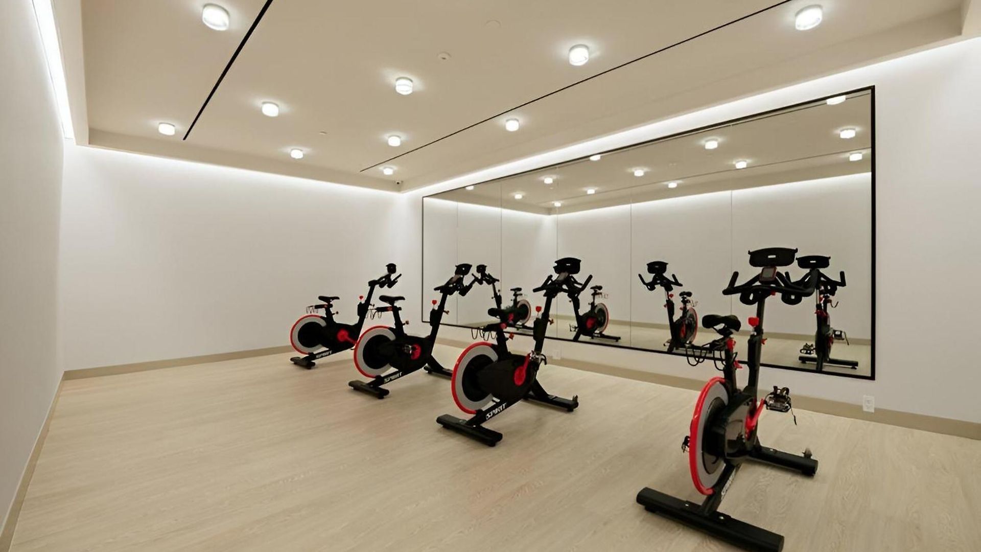 Posh With Luxe Amenities In Prime Location! Apartment New York