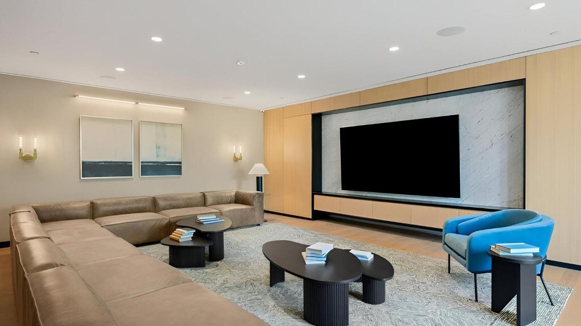 Posh With Luxe Amenities In Prime Location! Apartment