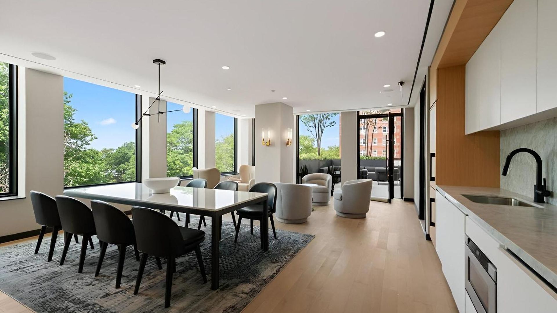 Posh With Luxe Amenities In Prime Location! Apartment New York