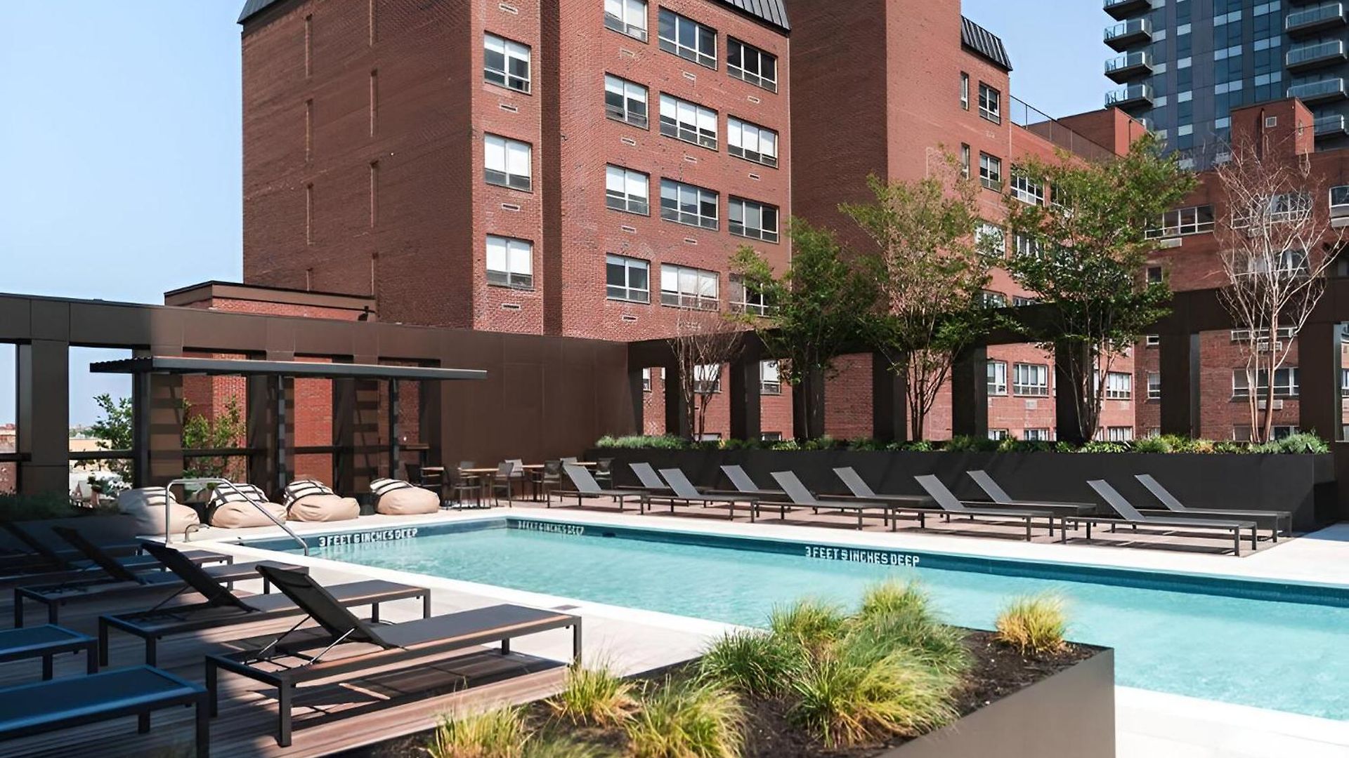 Posh With Luxe Amenities In Prime Location! New York