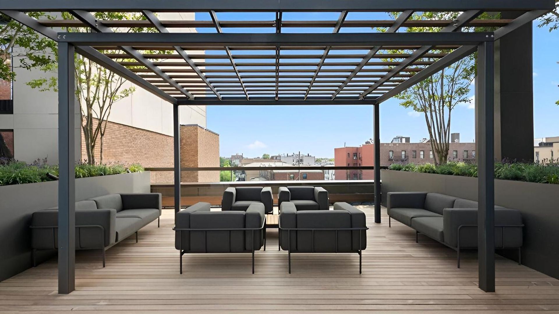 Apartment Posh With Luxe Amenities In Prime Location! New York
