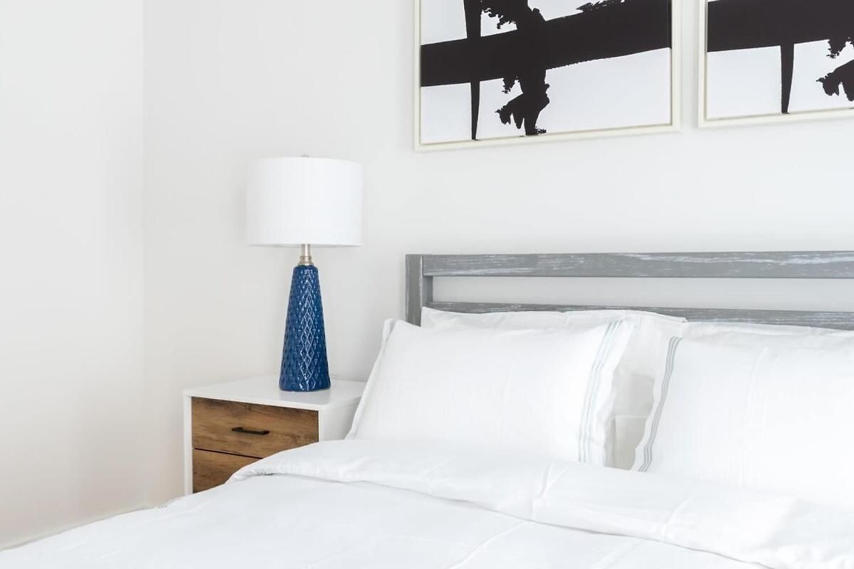 323-2 Spacious 2br Williamsburg *
