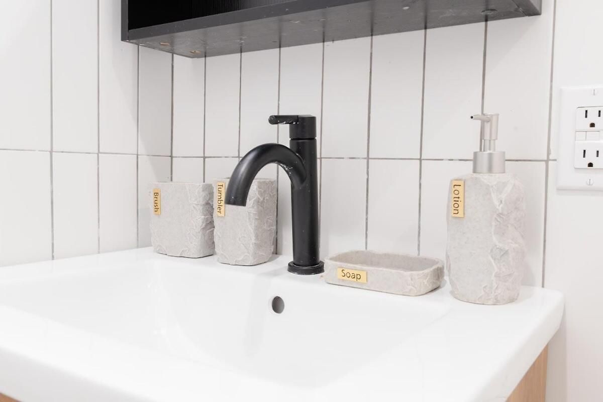 323-2 Spacious 2br Williamsburg * New York