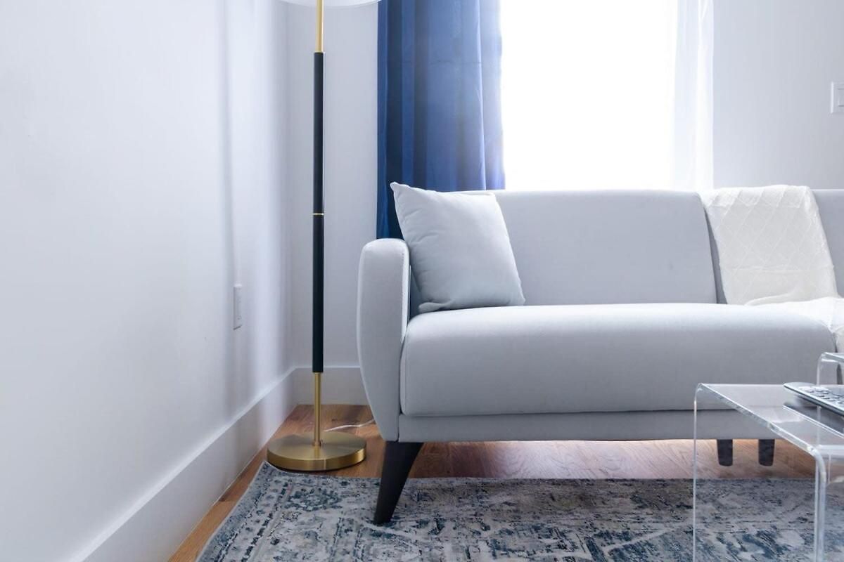 323-2 Spacious 2br Williamsburg