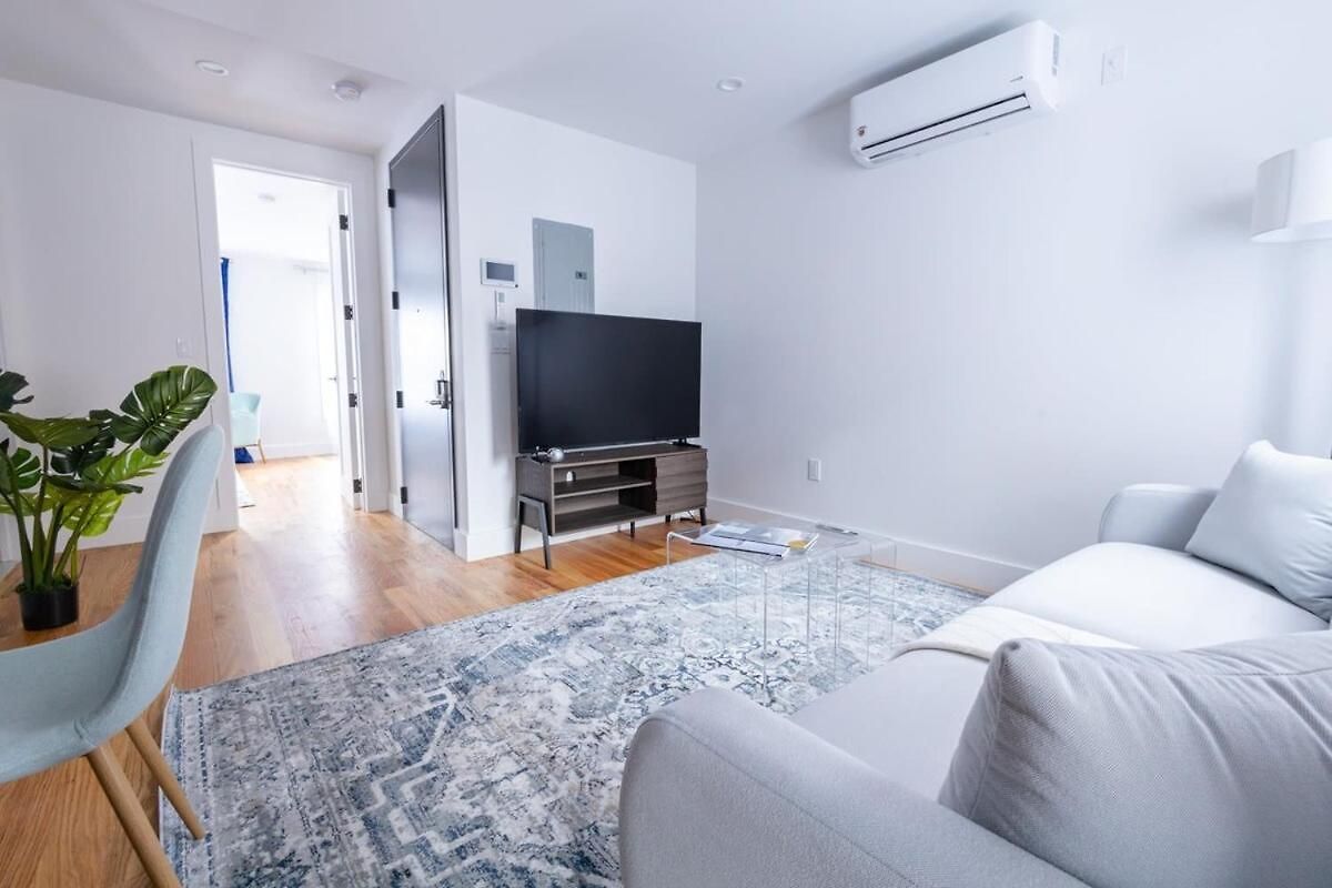 323-2 Spacious 2br Williamsburg * New York