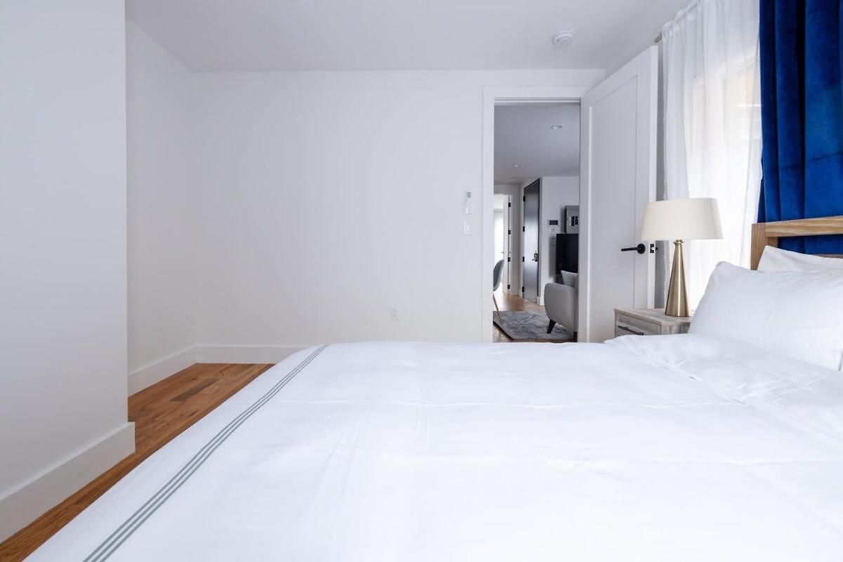 323-2 Spacious 2br Williamsburg Apartment *