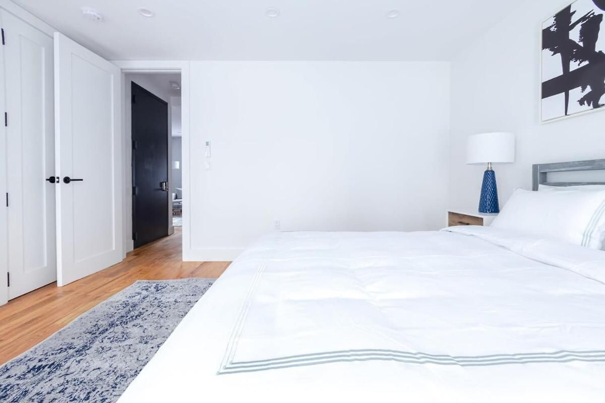 Apartment 323-2 Spacious 2br Williamsburg *