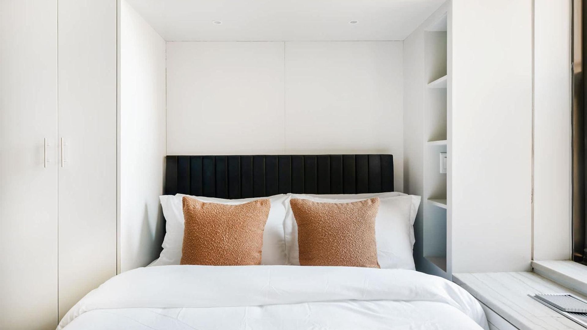 73-1509 New Uws Doorman Gym Apartment New York