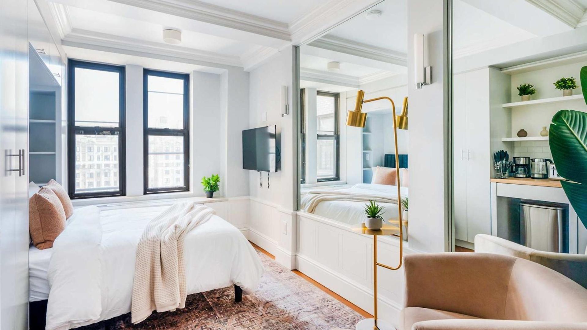73-1509 New Uws Doorman Gym Apartment New York