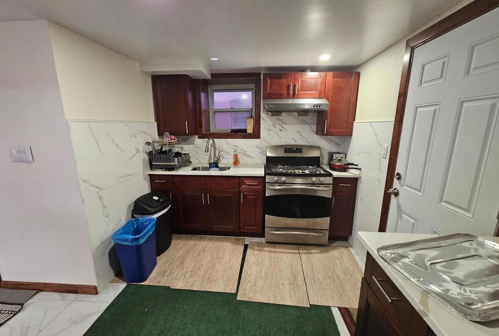 Apartment Mukbul & Nesa Llc