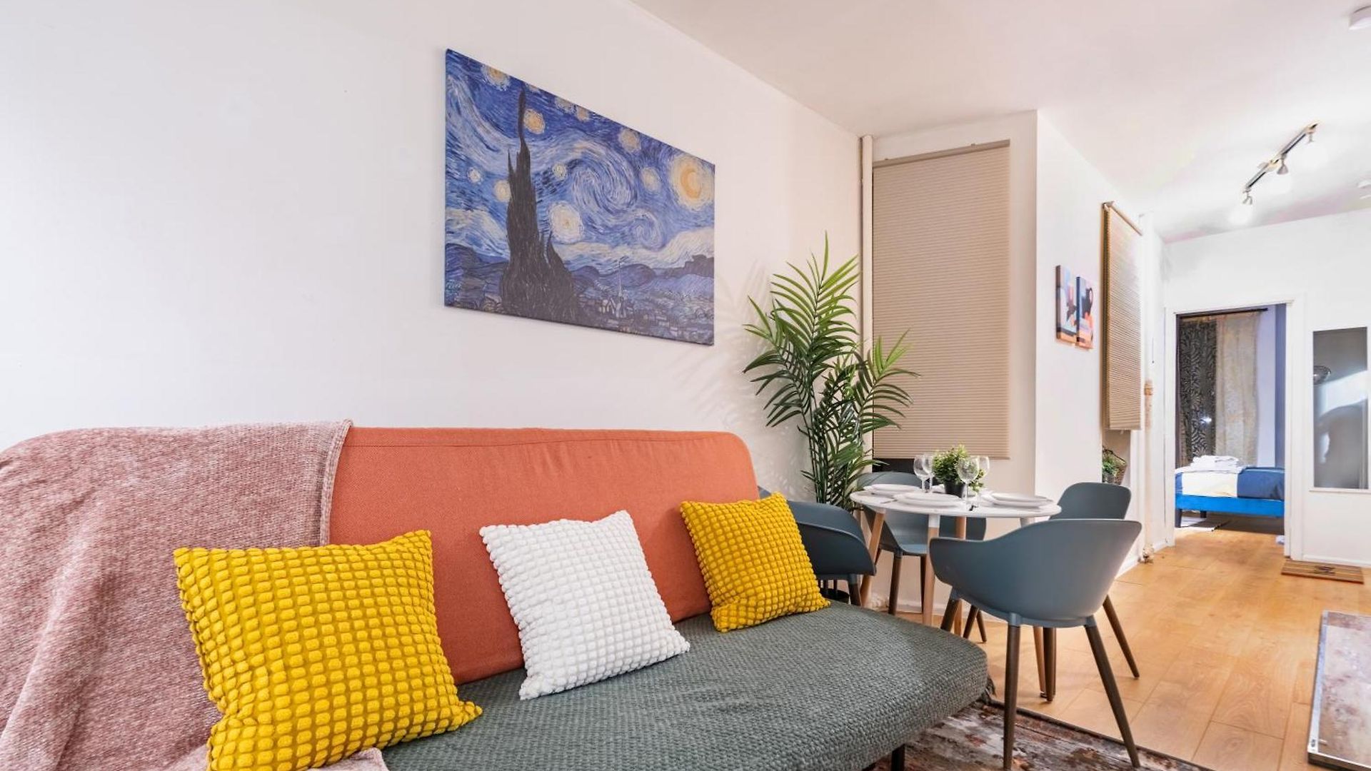 2 Bedroom Paradise In Hells Kitchen Manhattan Apartment New York