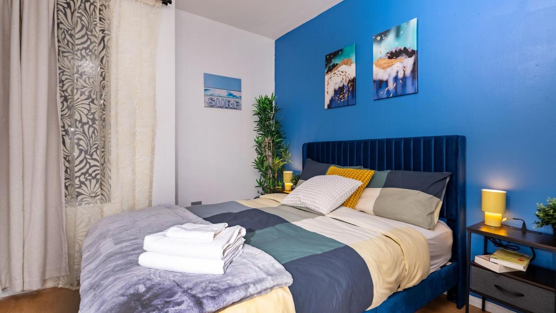 Apartment 2 Bedroom Paradise In Hells Kitchen Manhattan
