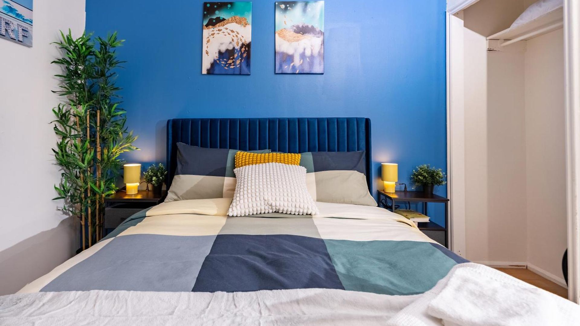 2 Bedroom Paradise In Hells Kitchen Manhattan New York