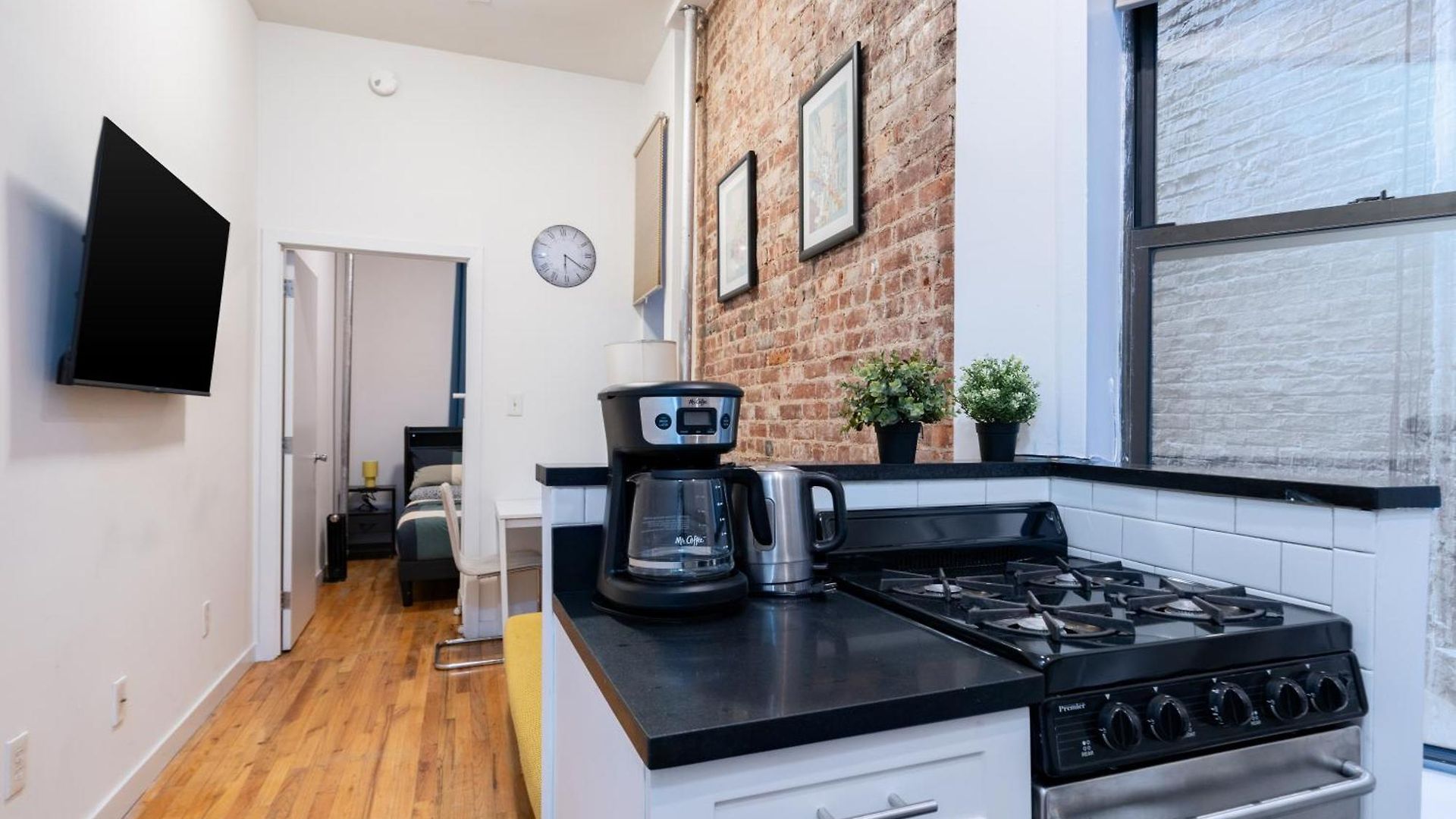 2 Bedroom Paradise In Upper East Side Apartment *