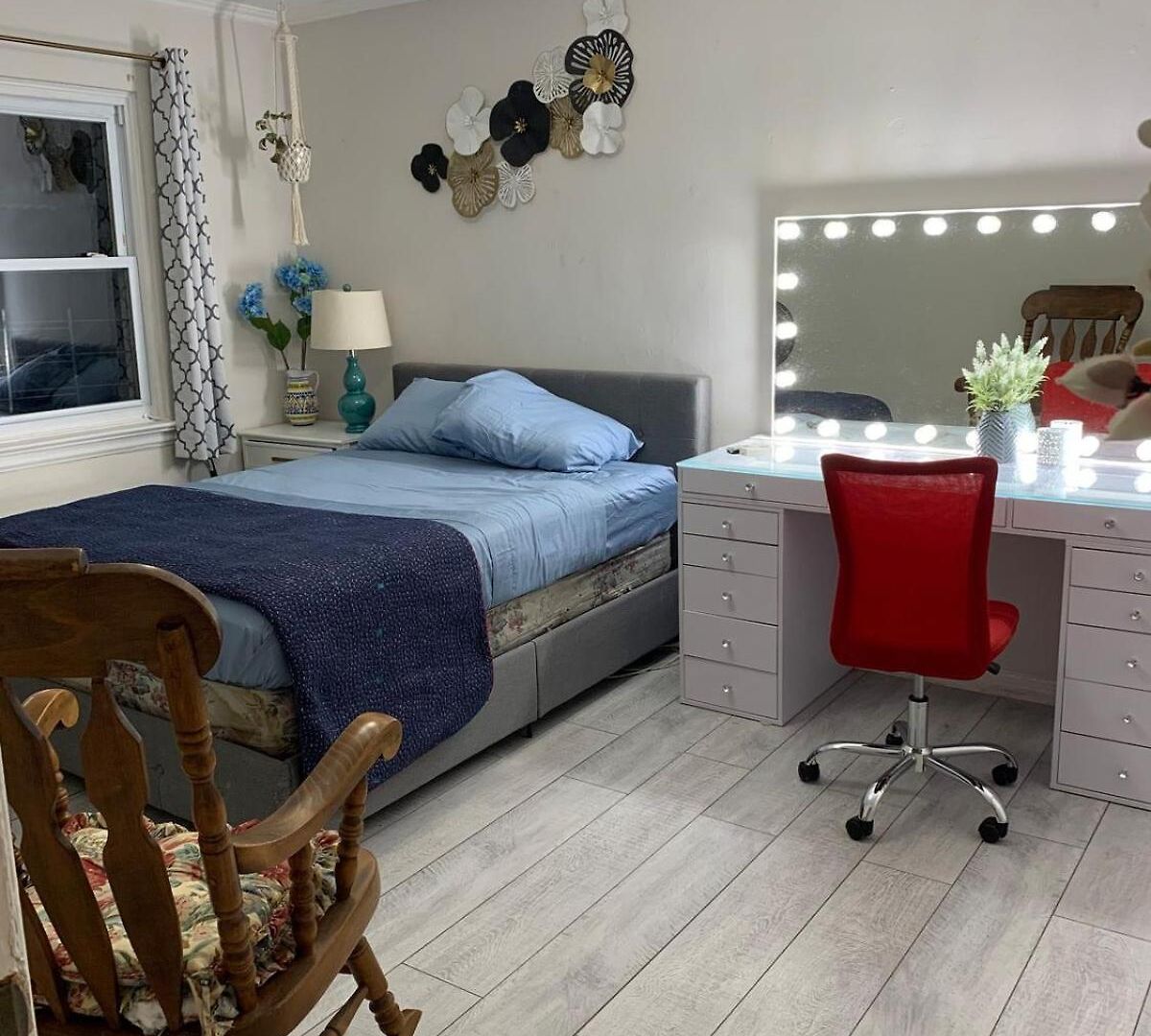 Cheerful 2 Bed In Heart Of Queens Homestay