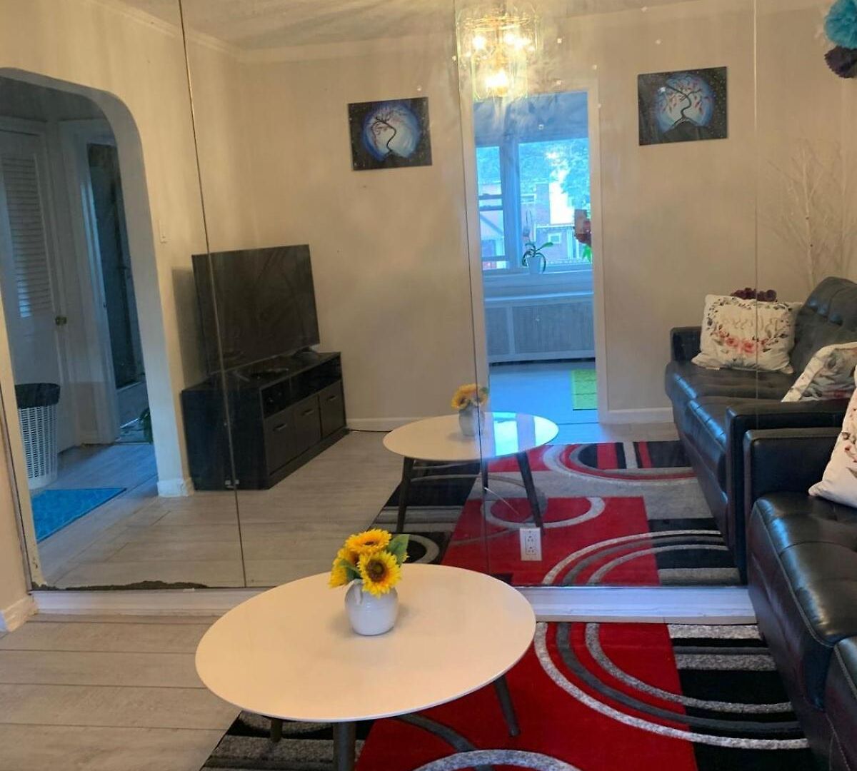 Cheerful 2 Bed In Heart Of Queens Homestay *