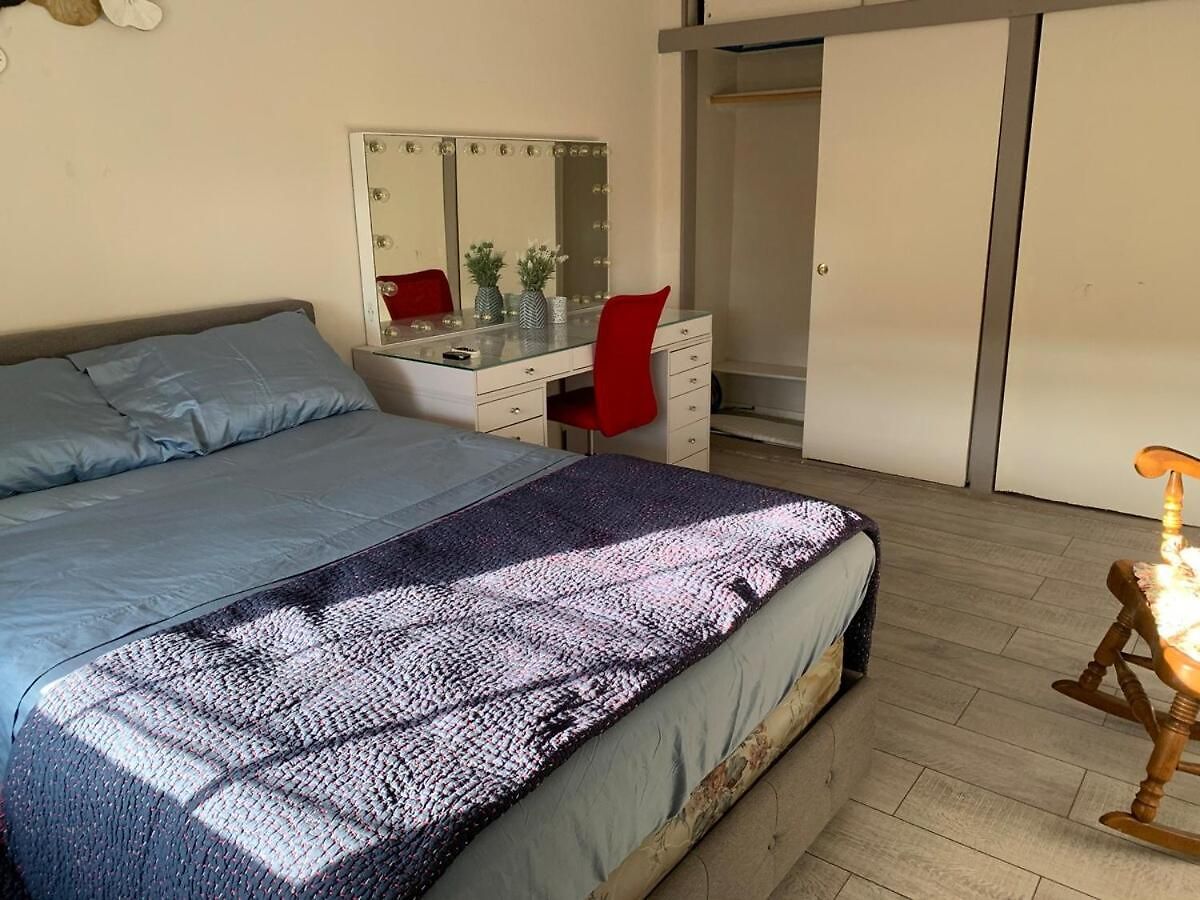 Homestay Cheerful 2 Bed In Heart Of Queens *