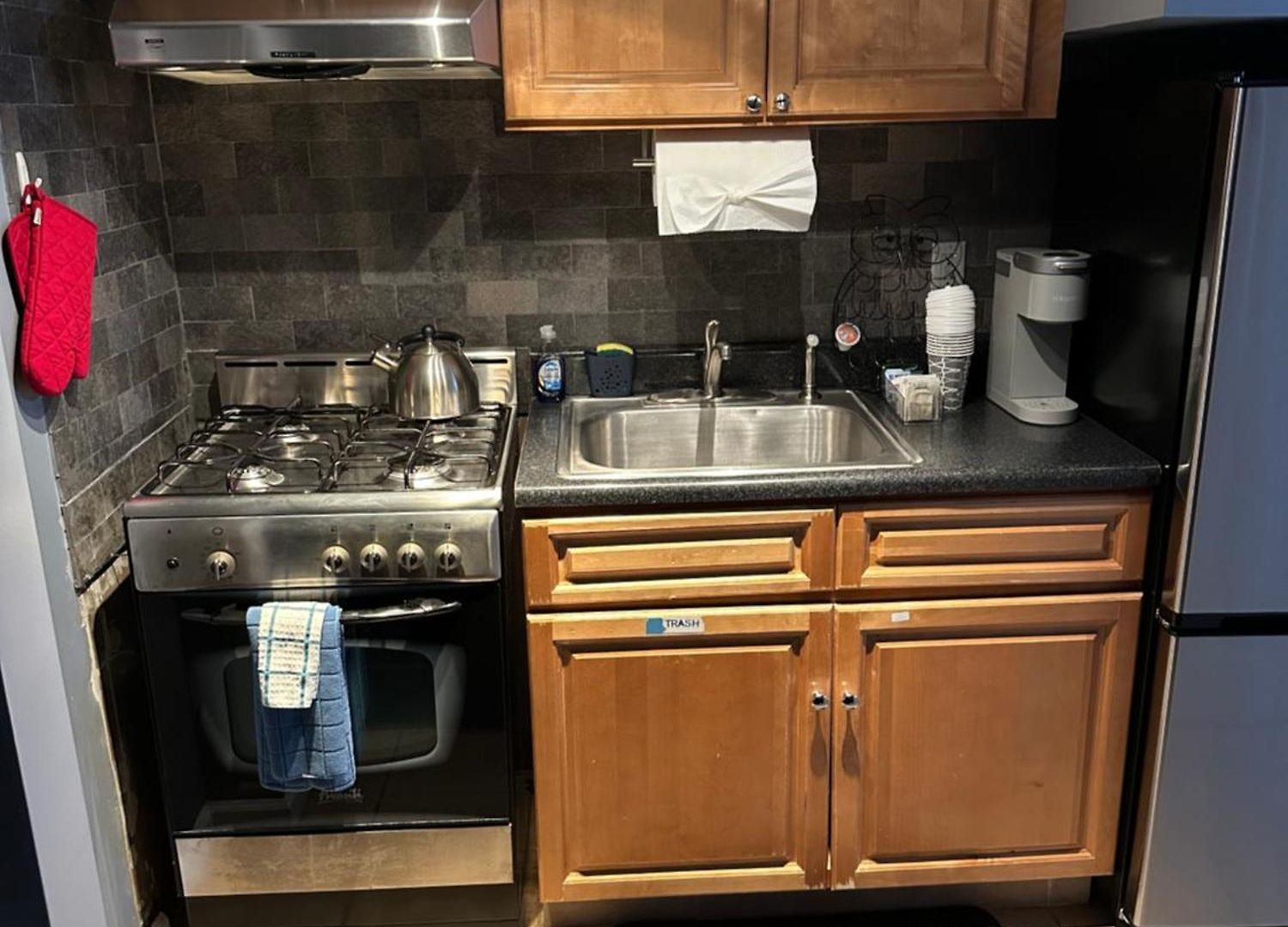 Apartment Morris Park Area New York