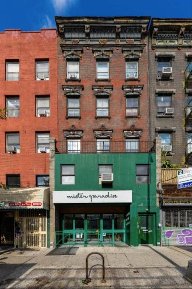 105-1b 4br In The Heart Of The East Village Apartment