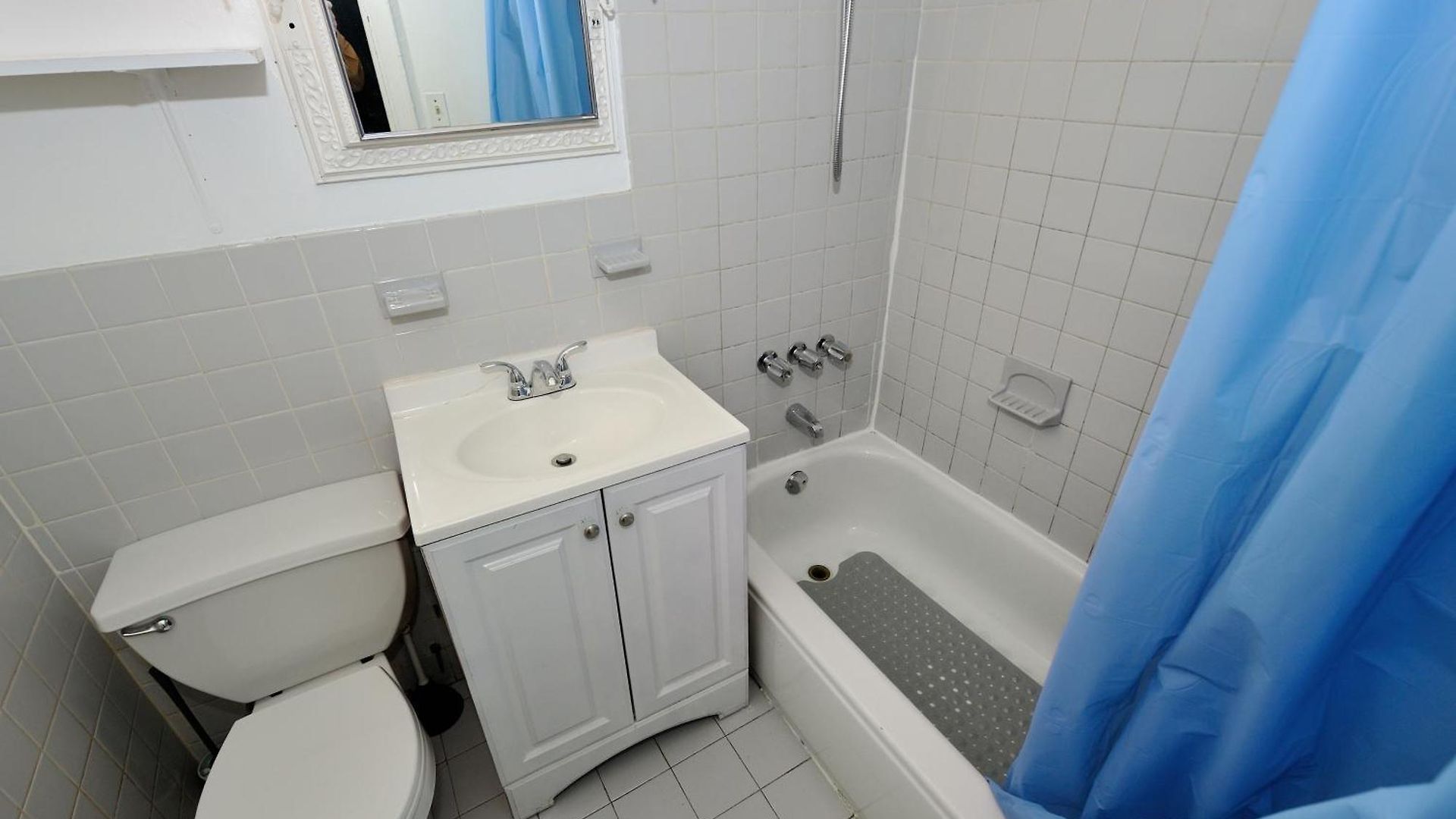 Apartment 5 Bedroom 2 Bath Full Floor Midtown *