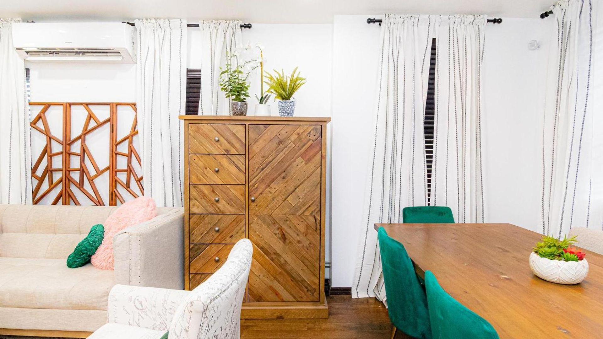 Luxury In The Heart Of Brooklyn Apartment *