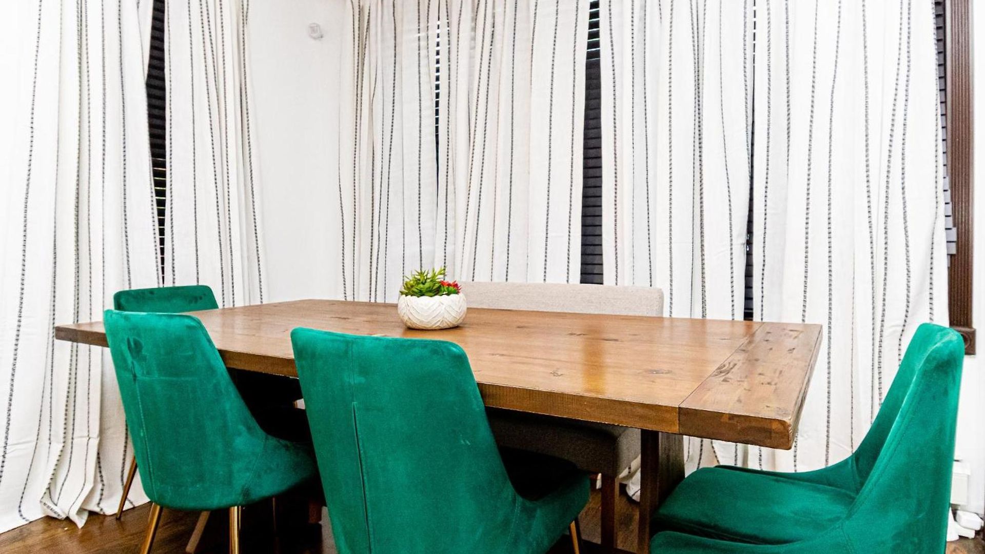 Luxury In The Heart Of Brooklyn Apartment *