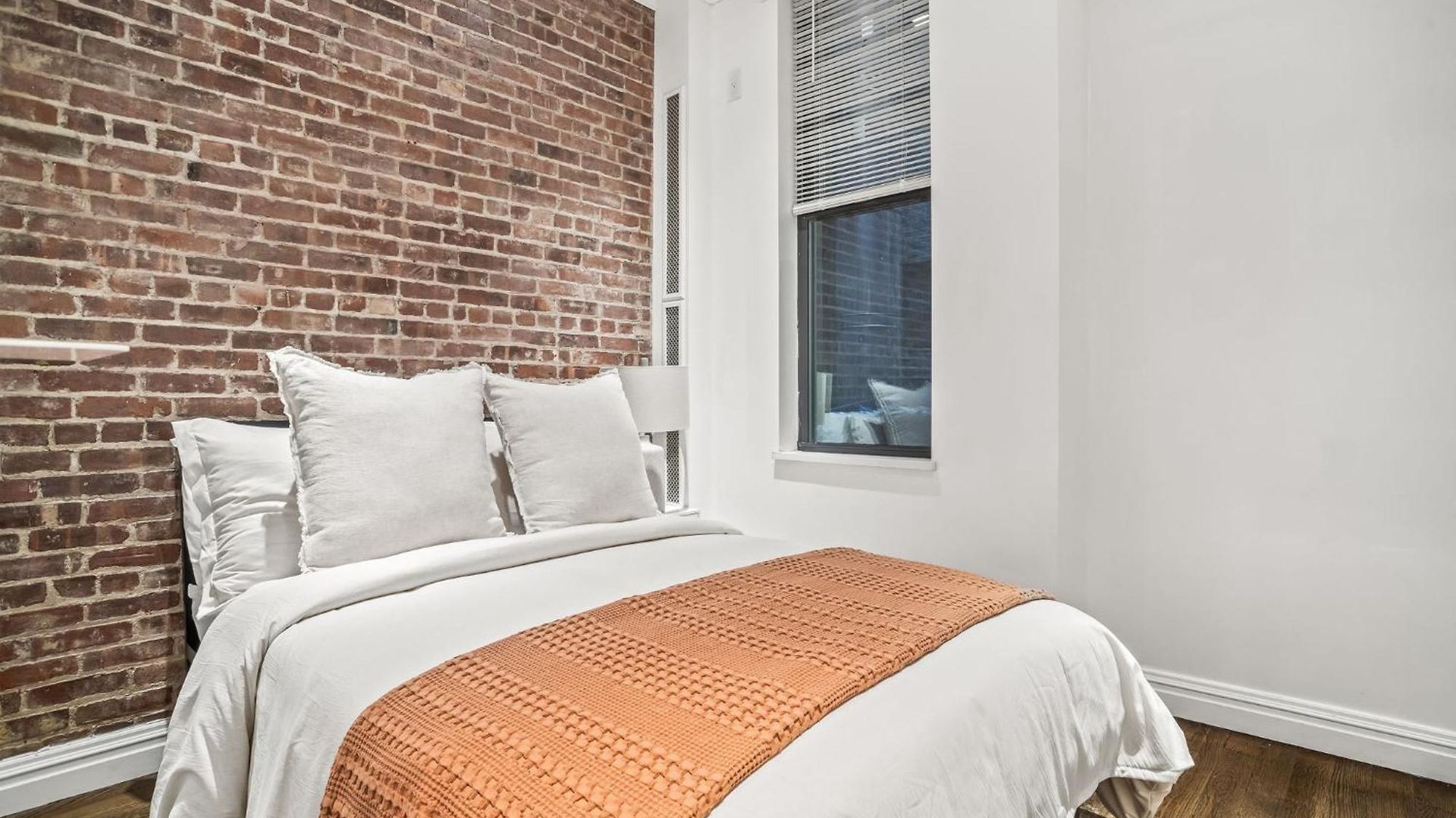 Charming Midtown 3bd 1 Bath Near Times Square & Park Apartment *