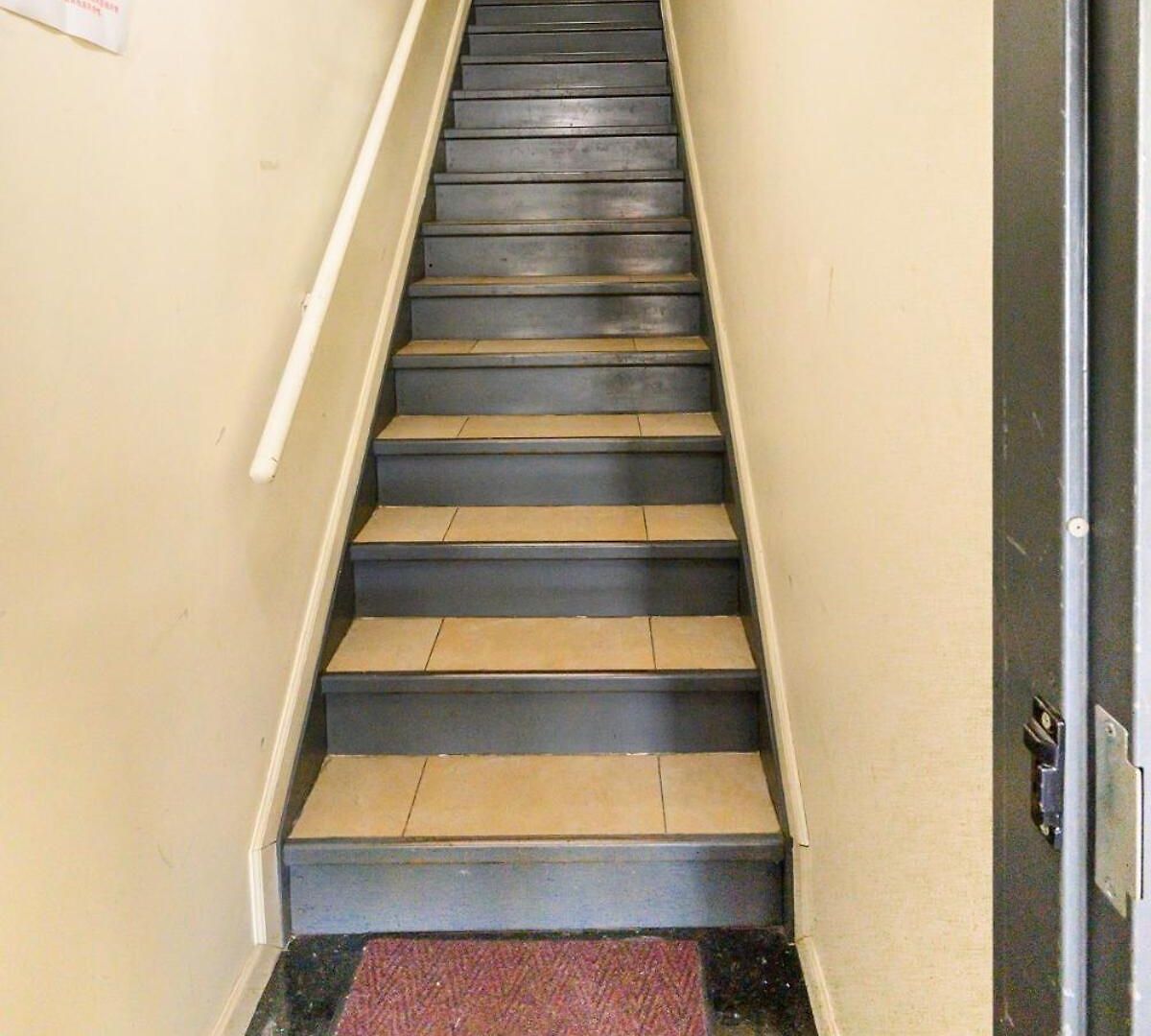 Large Private & Private Bathroom, Laguardia Airport 10min Homestay