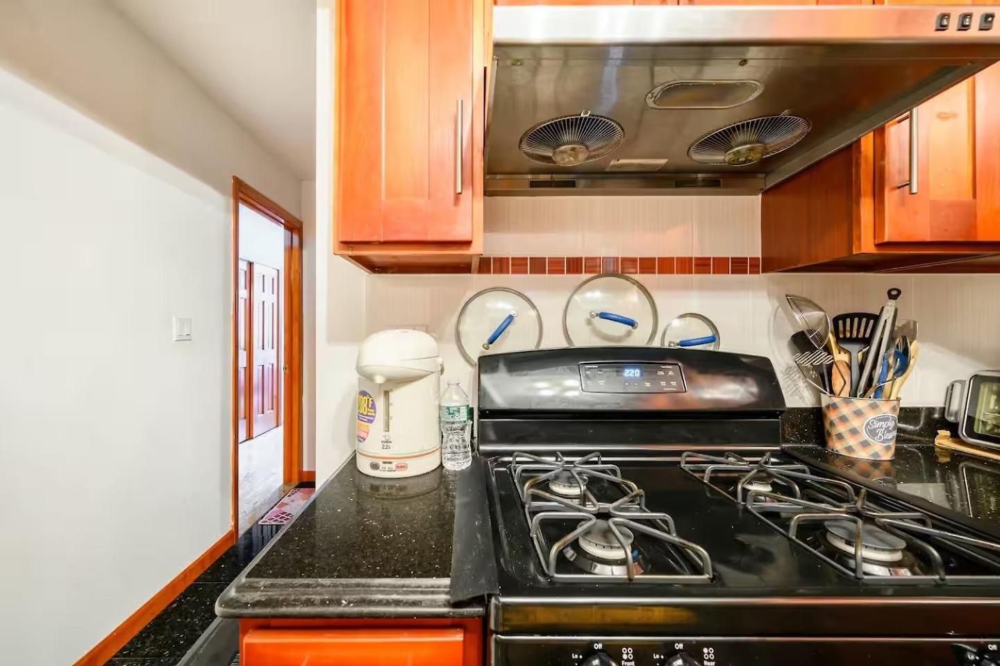 Large Private & Private Bathroom, Laguardia Airport 10min * New York