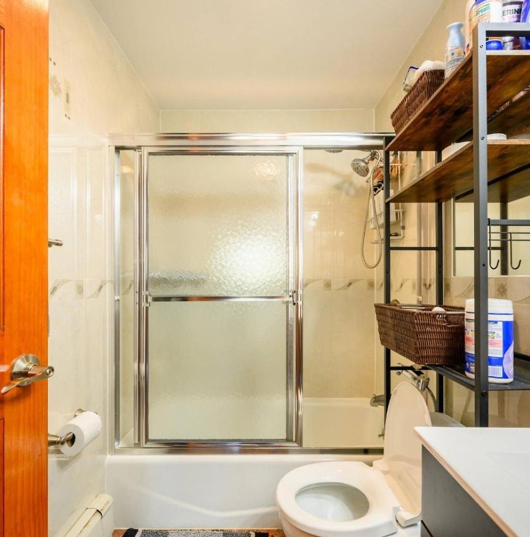 Large Private & Private Bathroom, Laguardia Airport 10min