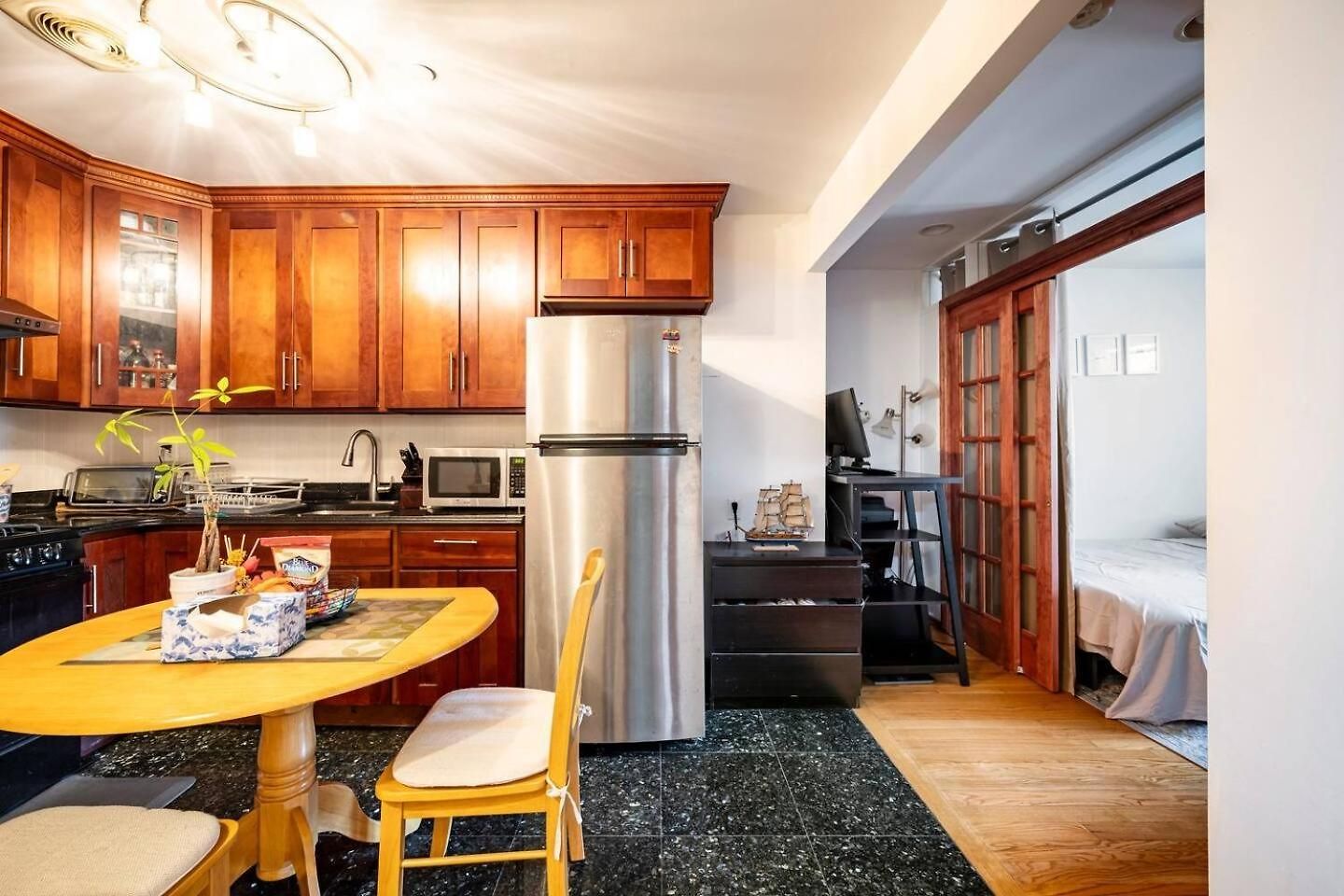 Homestay Location In Queens, Everything Is Near By, Private Room, Laguardia Airport 10min *
