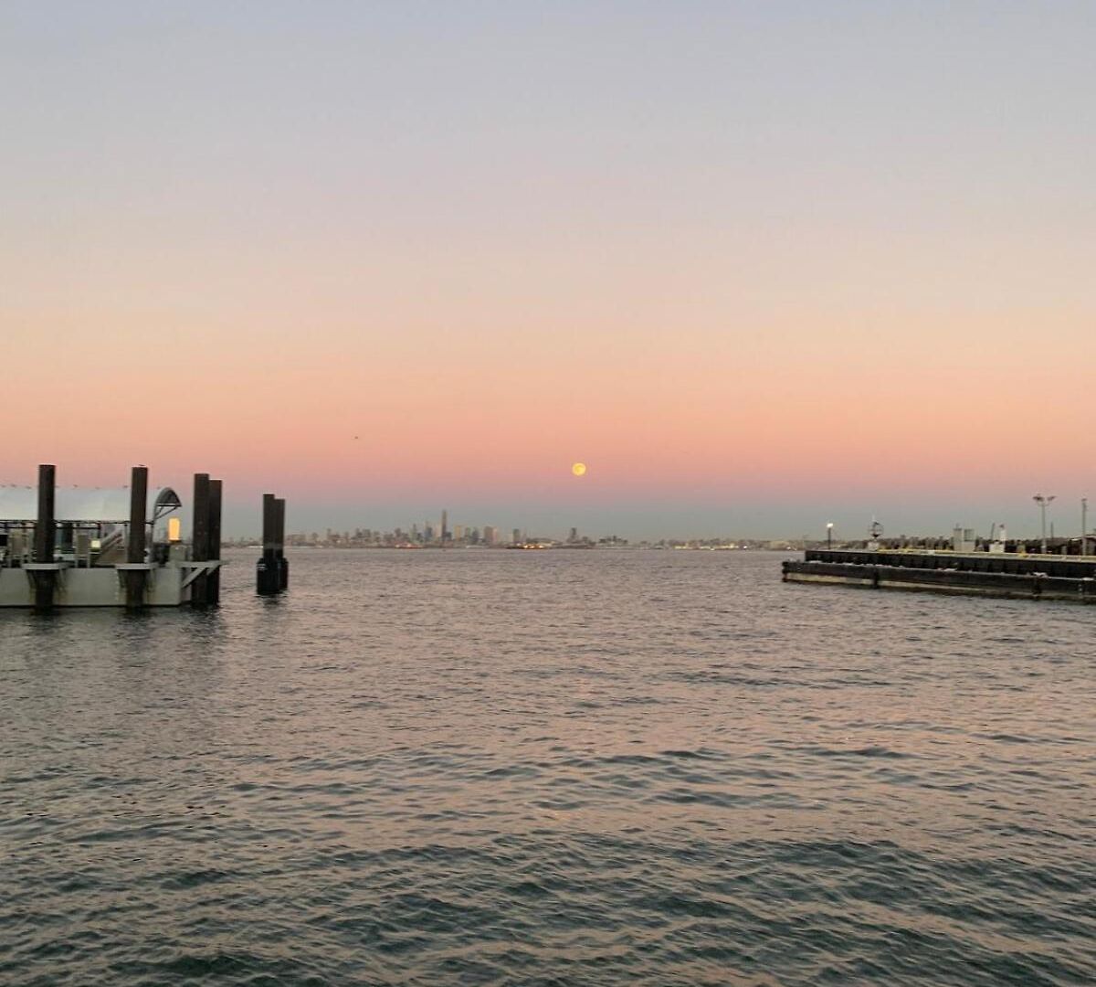 Nyc By The Harbor * New York
