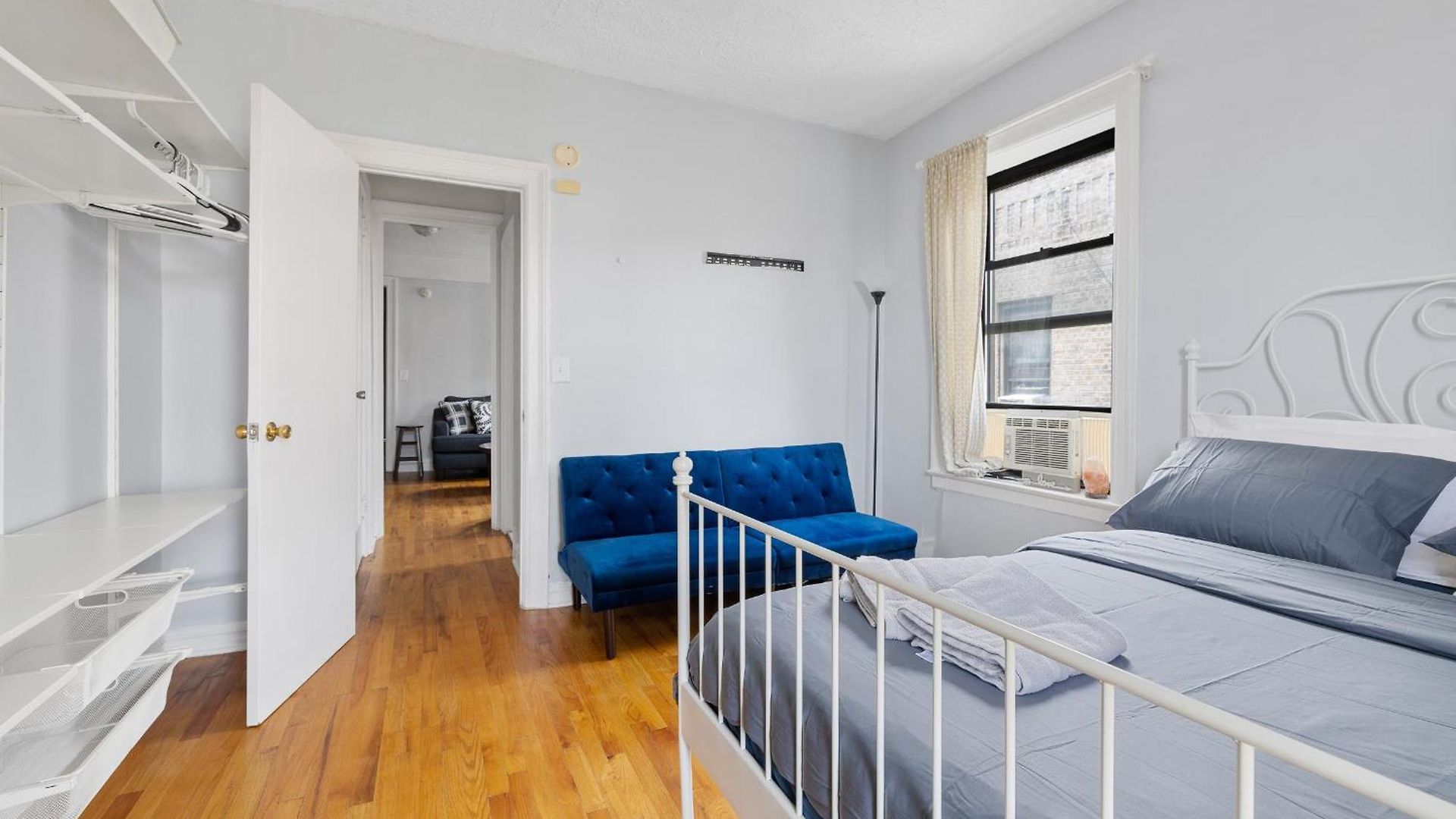 Live In Upper Manhattan On Budget Apartment *