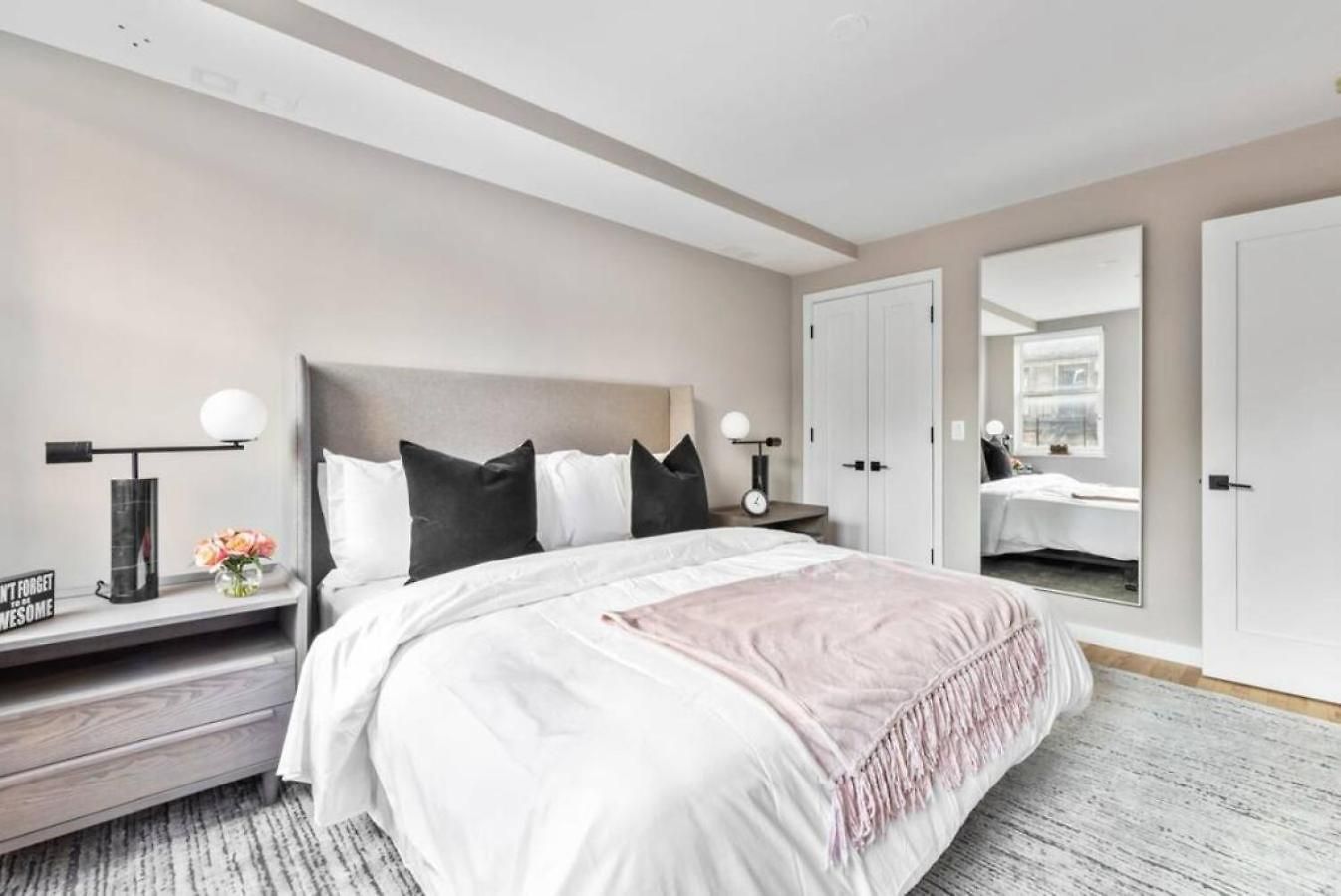 Apartment 3br Penthouse With Massive Private Rooftop *