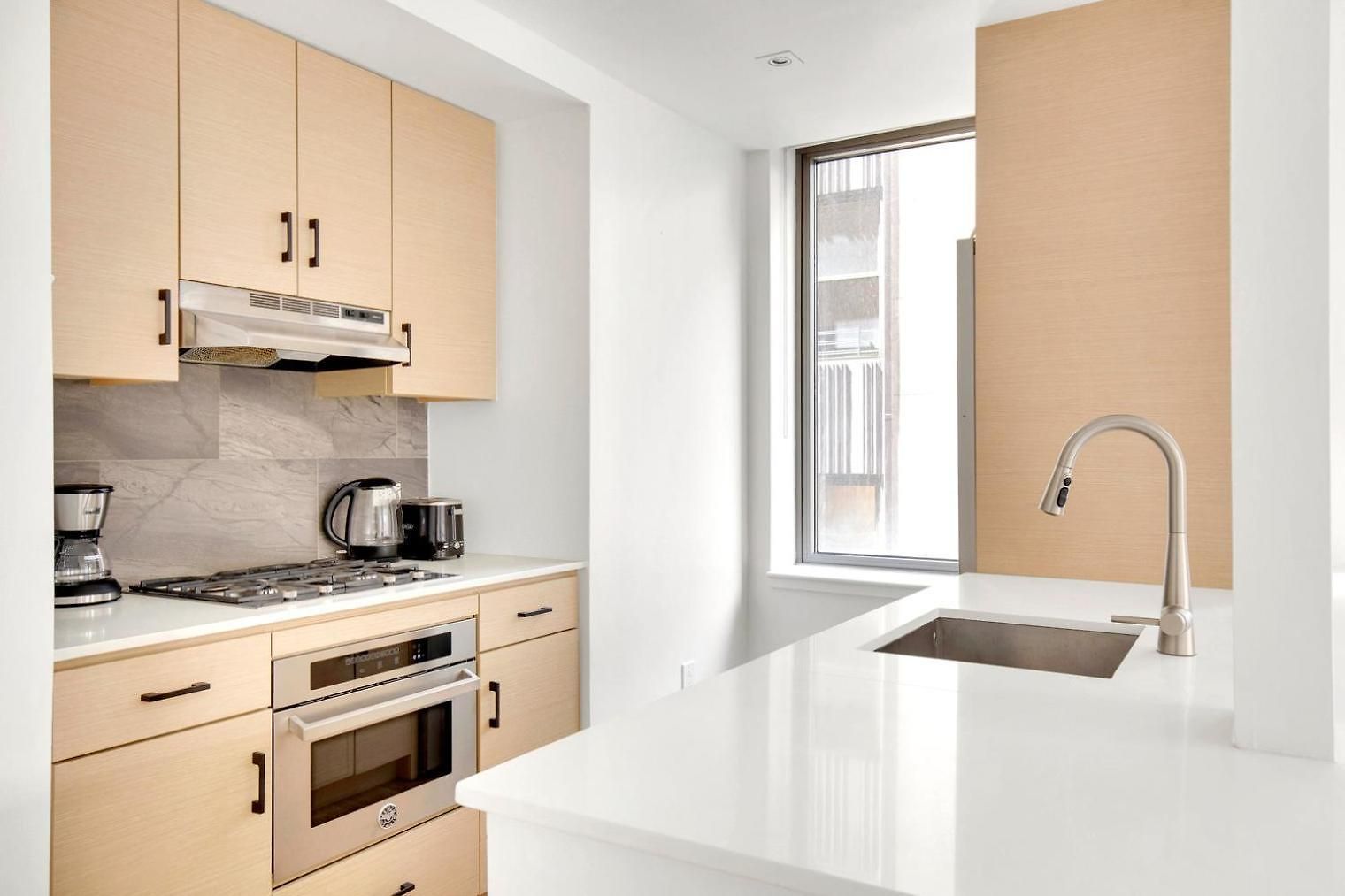 Apartment Fidi 1br W Wd Dm Elevator Roof Nr Subway Nyc-912 *