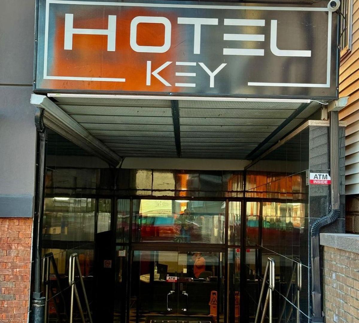 Key Hotel 3*