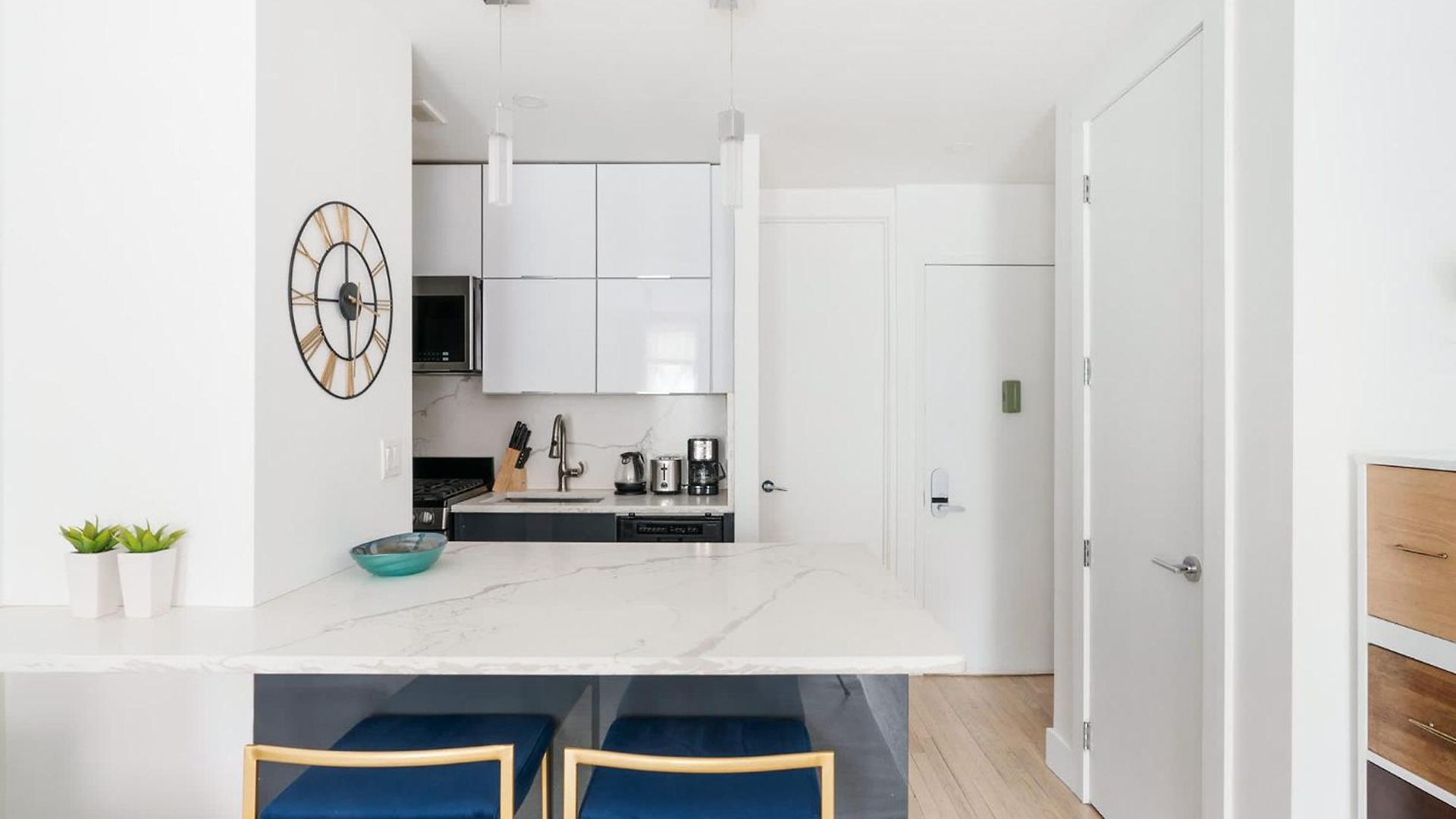 1597-10 New Upper East Side W&d In Unit * New York