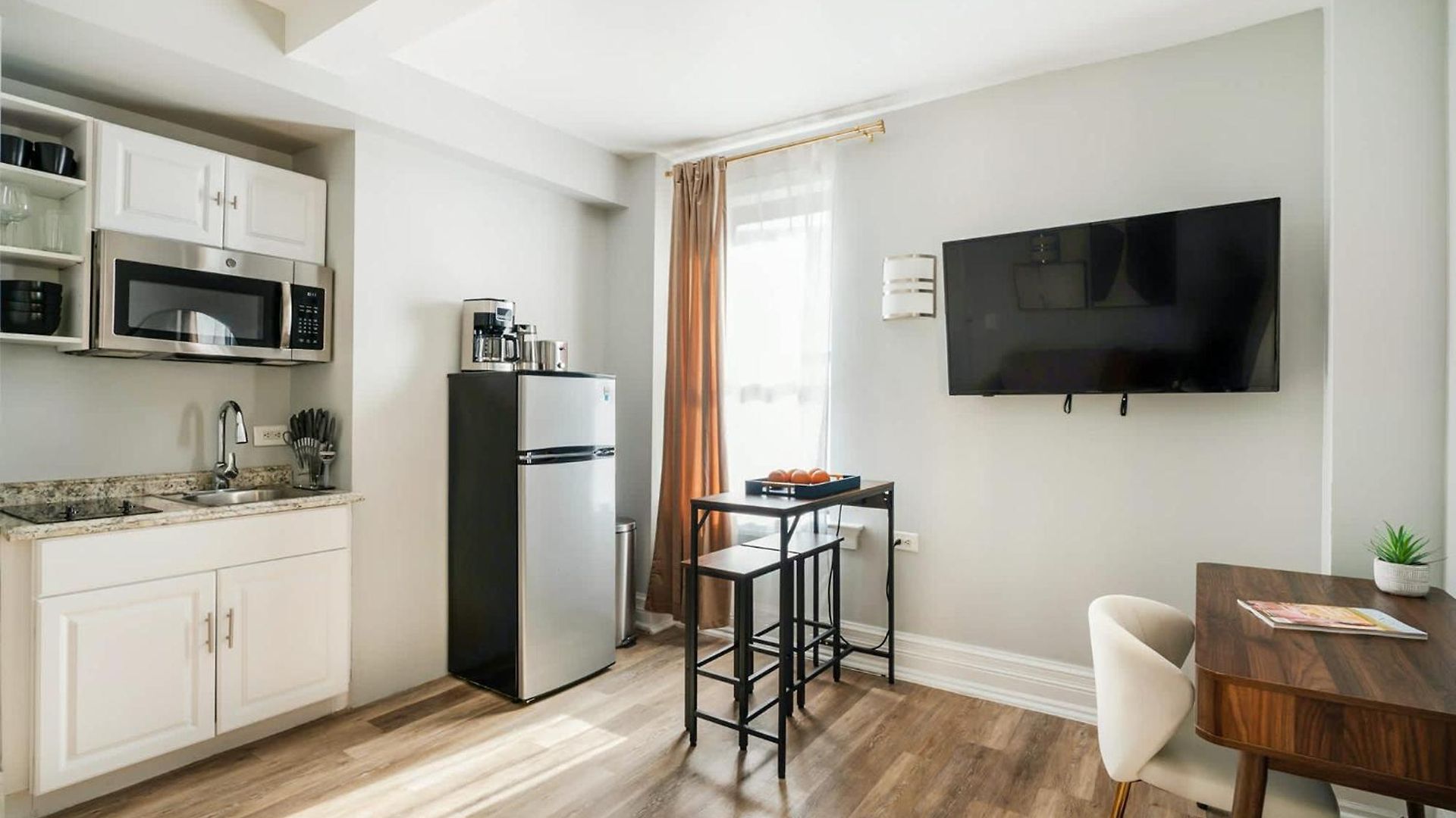 73-608 New 1br 1bth Uws Doorman Gym Apartment *