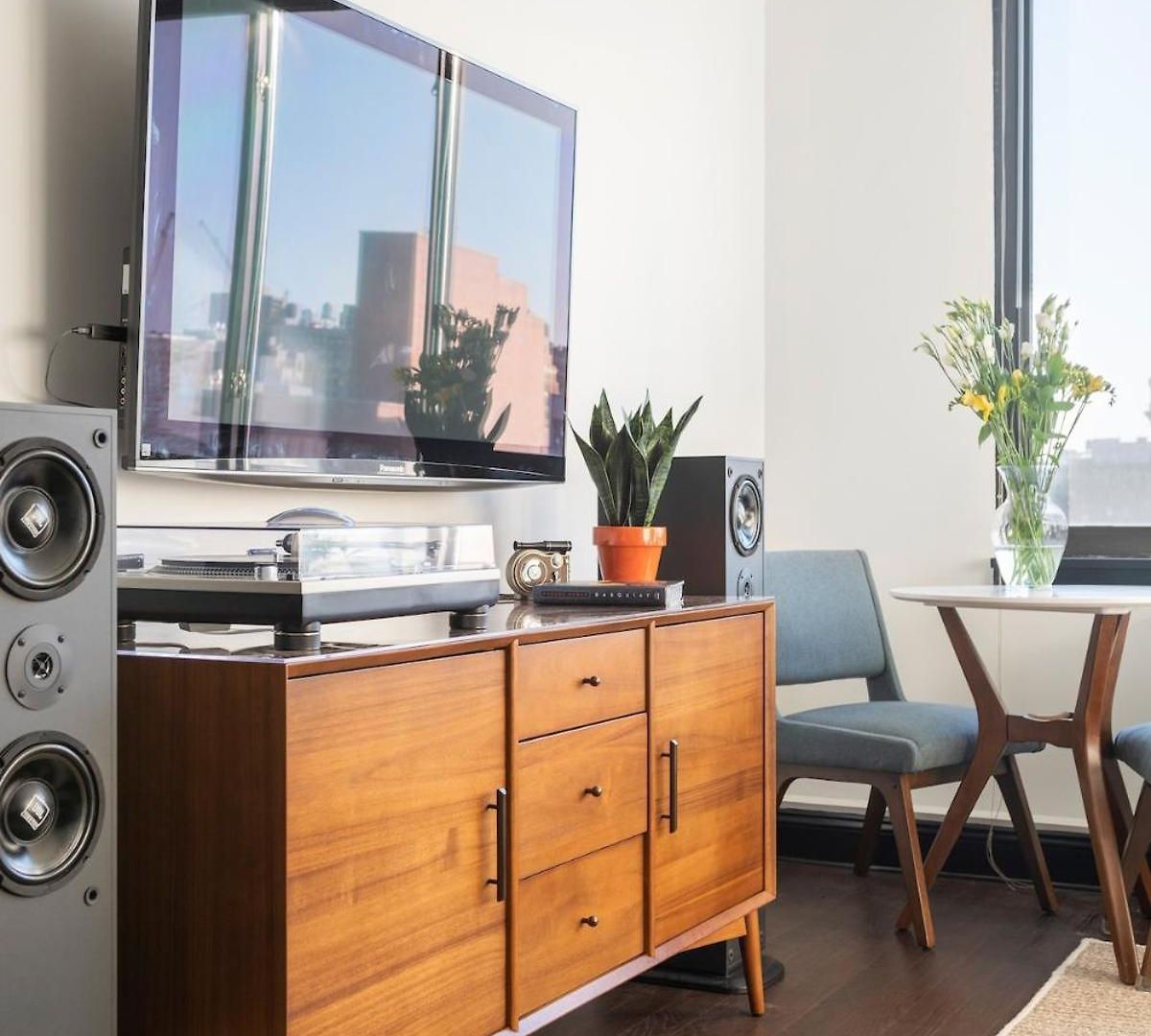 Stunning Nyc Views! Free Gym! Doorman! Terrace! New York
